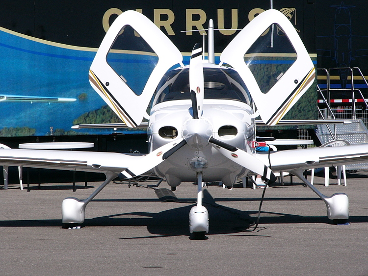 Cirrus SR22 G2 Generation 2 aircraft