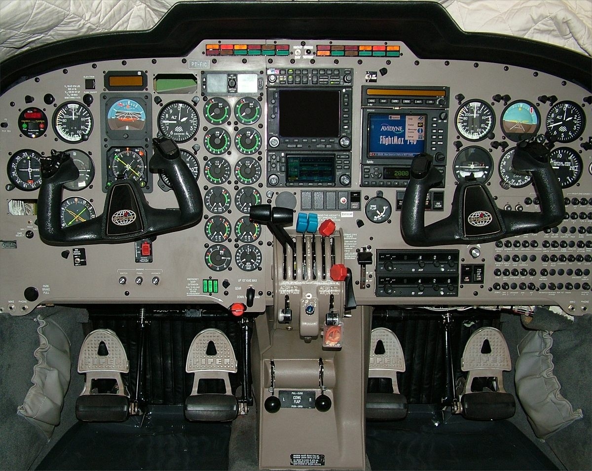 Piper Seneca V twin engine aircraft