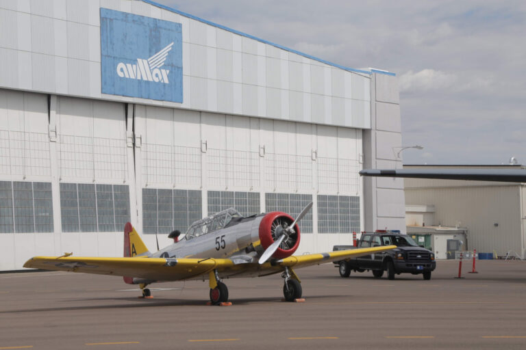 P-40 Crash in Montana: WWII Fighter Goes Down, Pilot Survives
