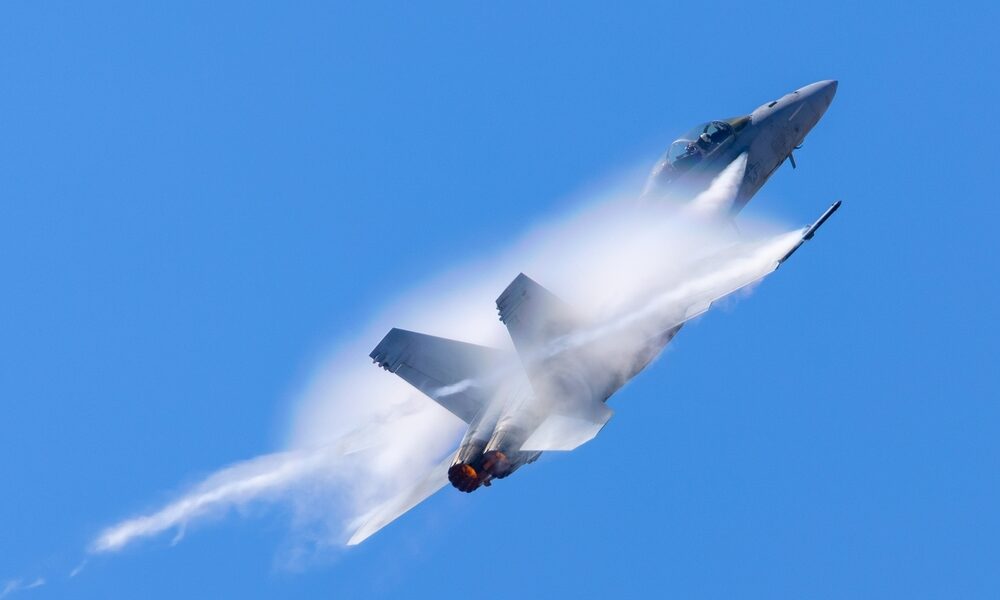 F-15 vs F-18: Which Fighter Jet Wins?