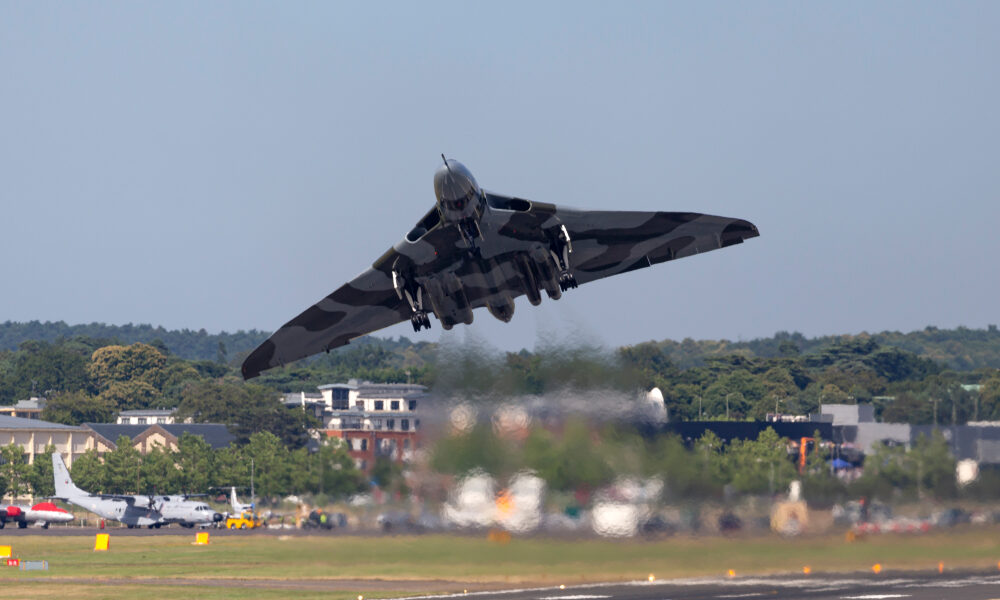 What Flying Singapore Airlines First Class on the A380 Is Actually Like