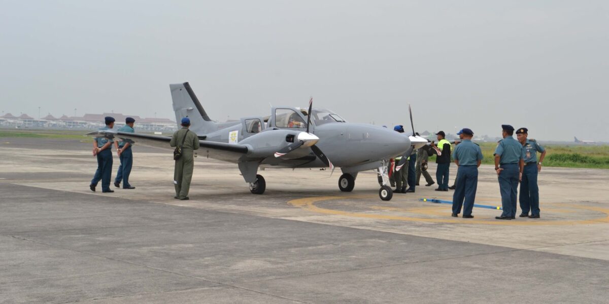 Top 10 Twin Engine Planes for Private and Commercial Flying