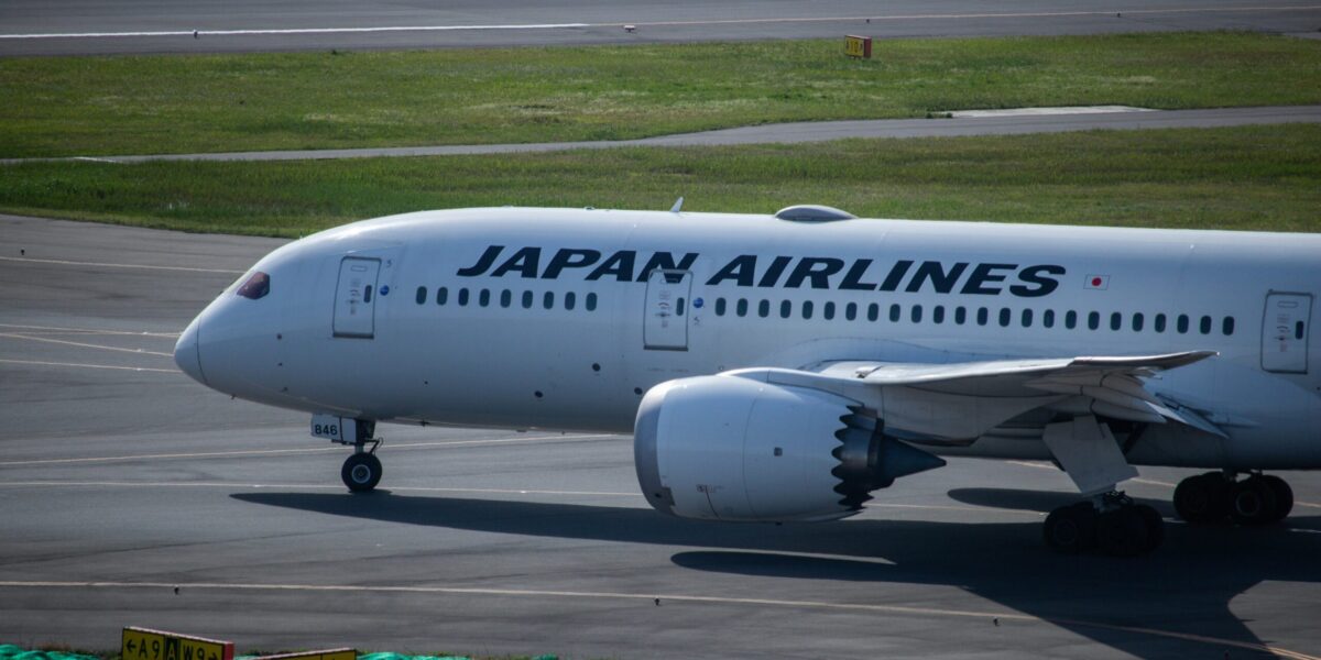 Japan Airlines Boeing 787 Dreamliner on taxiway