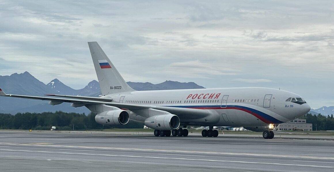 Rare Russian Il-96 Touches Down in Anchorage